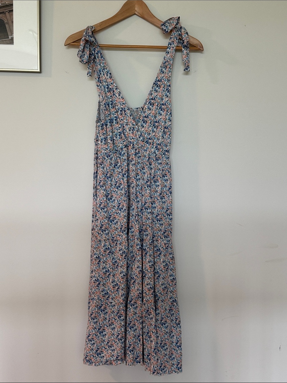 Tie-Shoulder Floral Vacation Sundress Midi Dress in Blue and Peach